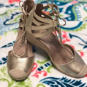 High Heel with ties
